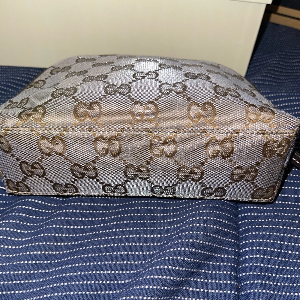 Gucci Metallic Gold and Silver Cosmetic Case - Picture 6 of 12